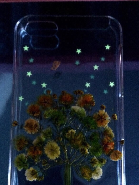 《再販×6》iPhoneケース  かすみ草の木と光る星 Ver.1 4枚目の画像