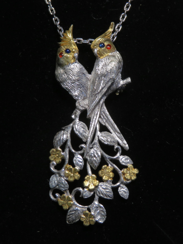 Silver925小鸚鵡和花朵胸針吊墜 第1張的照片