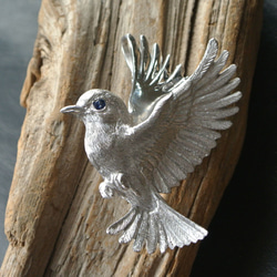 Silver925／サファイヤ 野鳥アクセサリー 大きなオオルリの