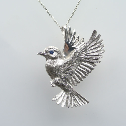 Silver925／サファイヤ 野鳥アクセサリー 大きなオオルリの