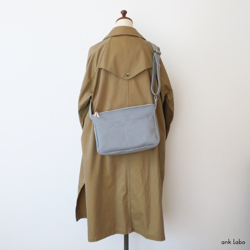帆布のショルダーバッグ<Sサイズ>（ライトグレー） ショルダーバッグ 