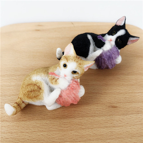 ハンドメイド】ハチワレ 猫 フェイスマグネット（樹脂粘土