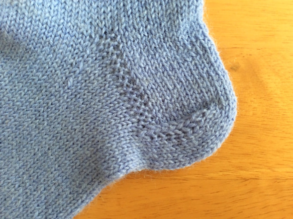 手編みの靴下  矢車菊 3枚目の画像