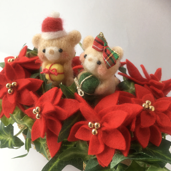 ☆くまちゃんカップルのメリークリスマス☆ 飾り　羊毛フェルト　フラワー　フェルト　置き物　クリスマス　 3枚目の画像