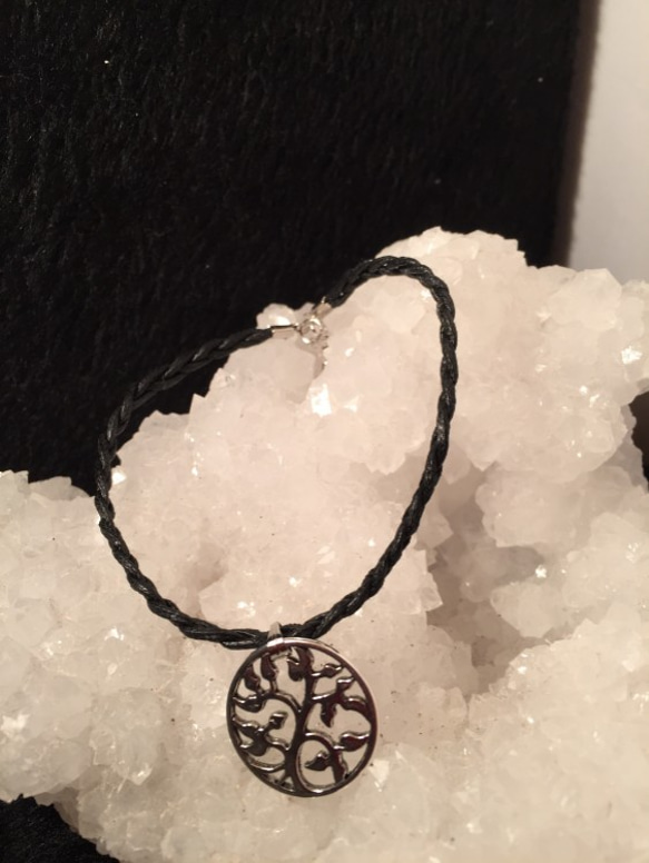 ■ tibetan silver　tree design　シンプル編みこみブレス 1枚目の画像