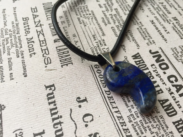 世界最古のパワーストーン＊ラピスラズリ勾玉ネックレス