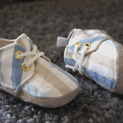 赤ちゃんサイズのスニーカー/light blue stripe 1枚目の画像