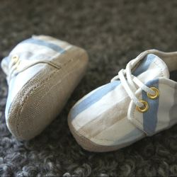 赤ちゃんサイズのスニーカー/light blue stripe 2枚目の画像