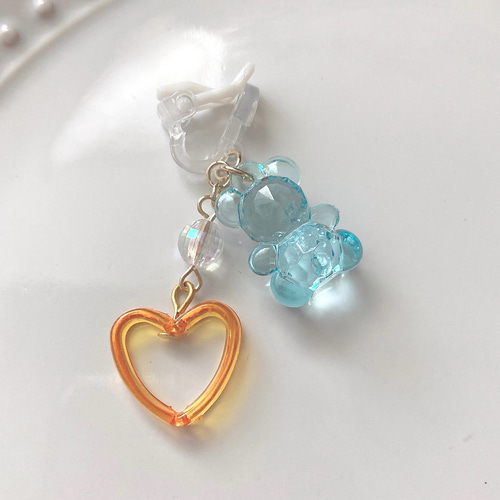 おすわりくまちゃん✩.*˚キッズイヤリング(キッズ・子供・キッズ