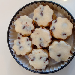 ☆カルピスバターのショートブレッド缶　チョコチップ（お菓子のミカタ・ショコラ缶） 2枚目の画像