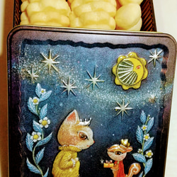 ☆カルピスバターのショートブレッド缶　プレーン＆マカダミアナッツ（お菓子のミカタ・たなかしんさん　ネコとリス缶） 1枚目の画像