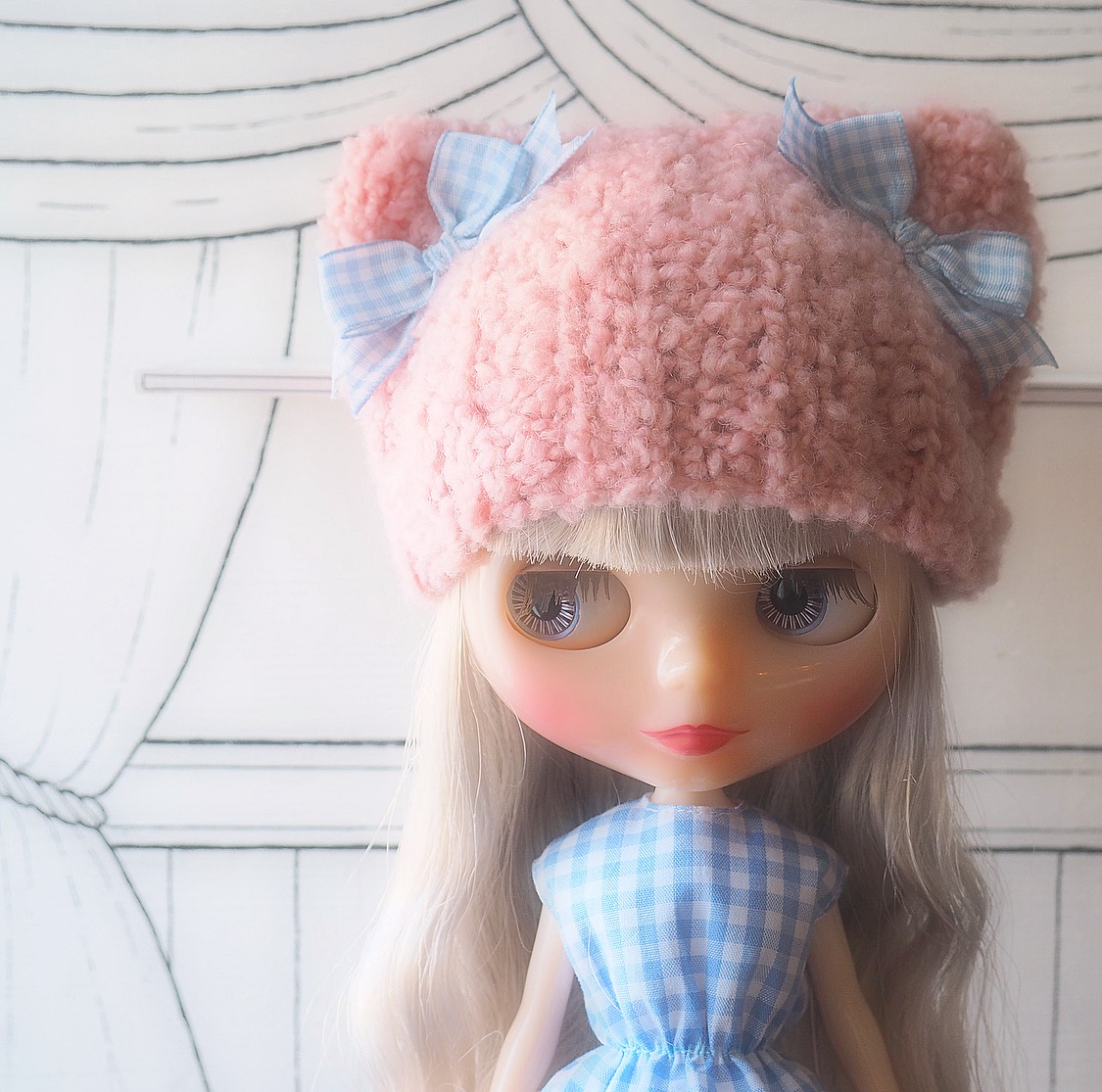 ネオブライス　耳垂れニャンコ　　帽子　かぶりもの