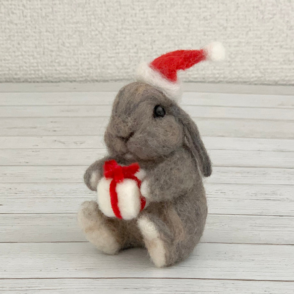 羊毛フェルト うさぎ サンタ ホーランドロップ ｜ 羊毛うさぎ