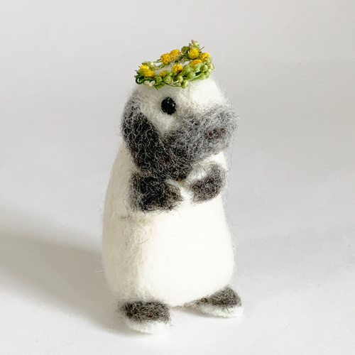 ハンドメイド 羊毛フェルト かわいいウサギ 花冠付き 【公式通販】
