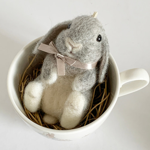 r様 うさぎさん 羊毛フェルトストラップ r様 うさぎさん 羊毛フェルトストラップ