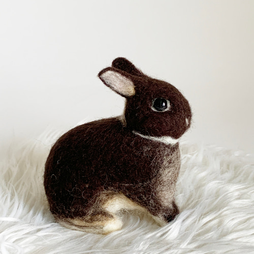 うさぎ 羊毛フェルト ダッチ ブラック ハンドメイド sold羊毛フェルト ダッチのベビーうさぎさん ブラック パンダ