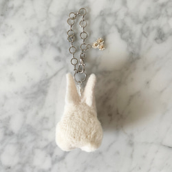 羊毛氈兔子包小飾物白兔子銀｜羊毛兔子包小飾物 第4張的照片