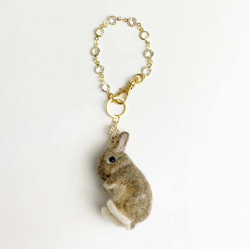 【カスタマイズ可】羊毛フェルト　うさぎのバッグチャーム　ミニミニ赤ちゃん　｜　キーホルダー　ストラップ　置物