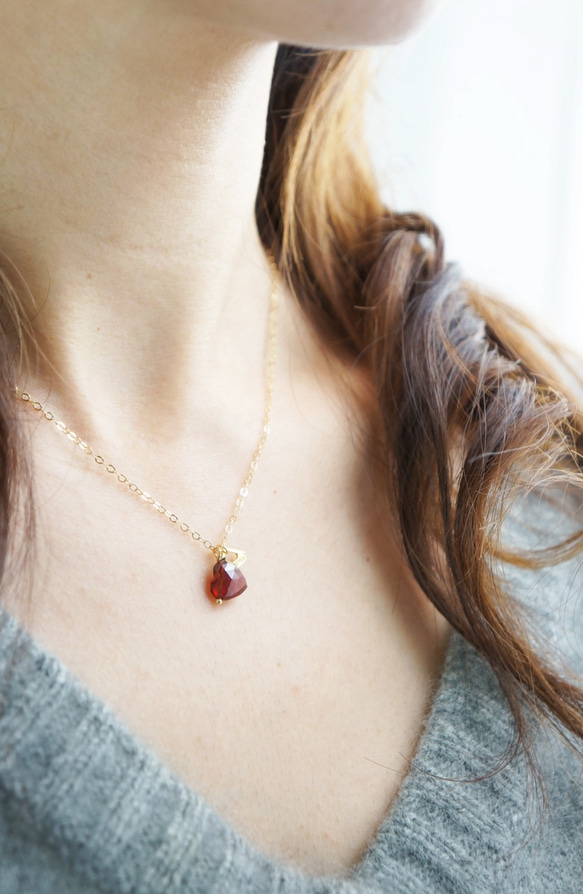 K14gf heart-shaped garnet necklace 7枚目の画像