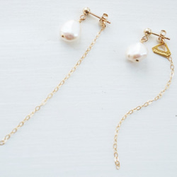 K14gf pearl × long chain 耳環 第1張的照片