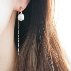 K14gf pearl × long chain 耳環 第2張的照片