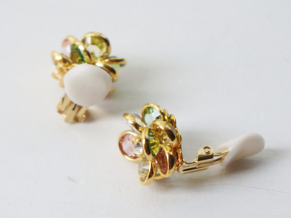 vintage multicolor flower earring 2枚目の画像