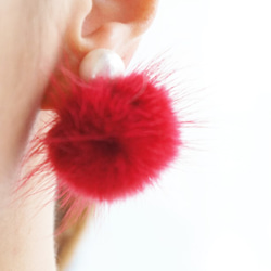 minkfurball earring red 1枚目の画像