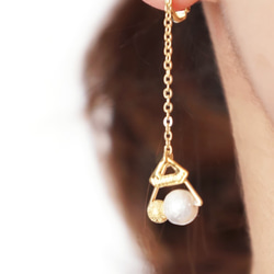 petit△triangle earring 第2張的照片