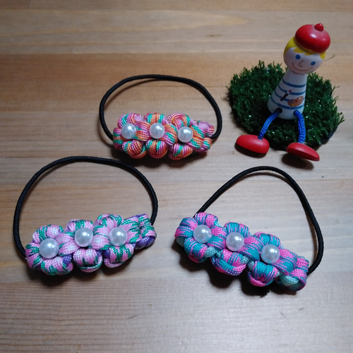 じゃらじゃら  ヘアゴム  ゆらゆら大小のお花♡ じゃらじゃら ヘアゴム ゆらゆら大小のお花♡