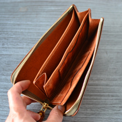 少し小ぶりな長財布「ティオ・シナモン」 2枚目の画像