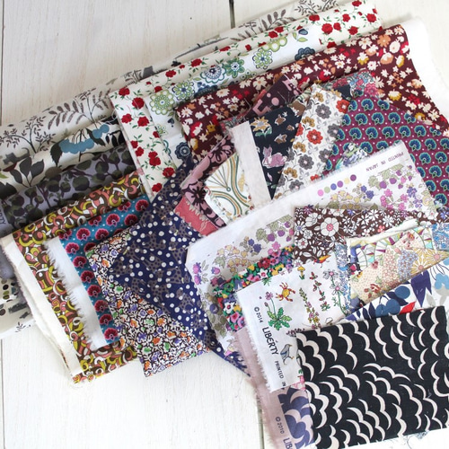 送料無料！つながるといいなのセール**【01リバティはぎれセット100g  