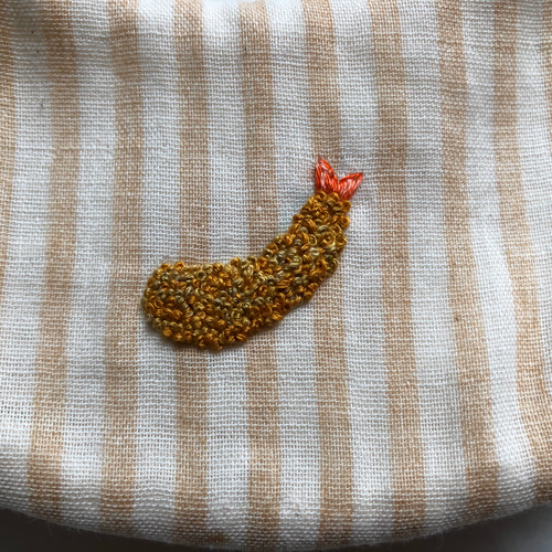海老とエビフライの両面刺繍のまんまるスタイ スタイ・よだれかけ REMO