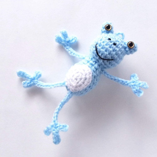 カエルのあみぐるみストラップ・ブルー あみぐるみ 澄川かじか 通販