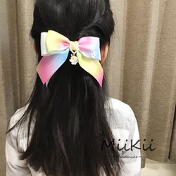 入園入学式、発表会レインボー虹色ユニコーン髪飾り揺れる大きなリボン　子供ヘアゴム 4枚目の画像