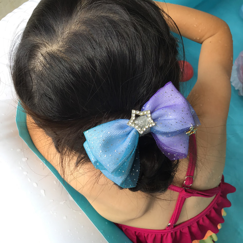 新色❗️人気商品】キラキラ星☆彡 虹色 可愛いな大きなリボン 子供