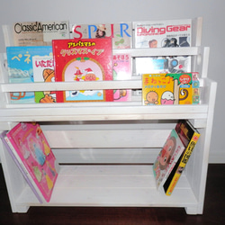 絵本棚 斜めカットタイプ 40日発送 本棚・絵本棚・マガジンラック Kei