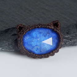 青い瞳の石猫ちゃんブレスレット　ラピスラズリ×クリスタル　ダブレットストーン　14kgf　天然石マクラメ編みアクセサリー 7枚目の画像