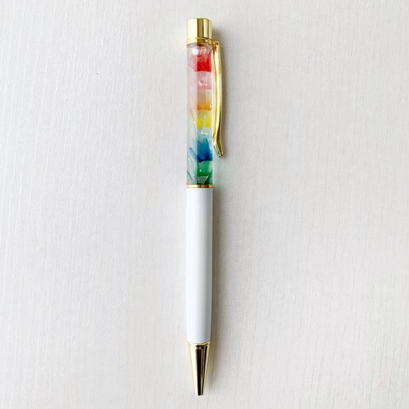 折鶴入りハーバリウムボールペン　. ° ＊ 虹色 ＊ ° . 4枚目の画像