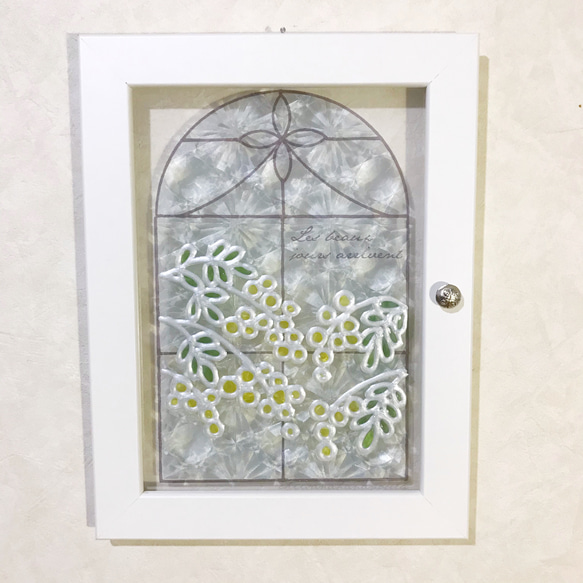 教会の窓  ミモザ　ギャラリーグラス　ステンドグラス風アート　シンプル 3枚目の画像