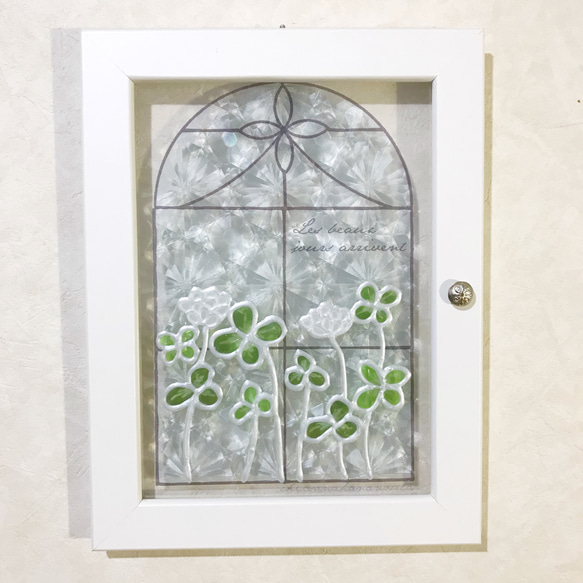 教会の窓  クローバー　クリアグラスアート　ステンドグラス風 1枚目の画像