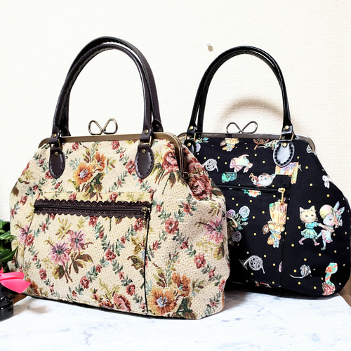 ANNA SUI✨チャーム付き✨刺繍トートバッグ✨