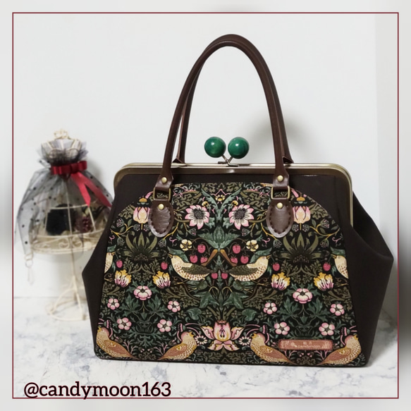 ドーム型あおりポケットのがま口バッグ(ウィリアムモリス