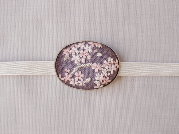 【受注製作】ESCB02 桜 手刺繍帯留め 2枚目の画像