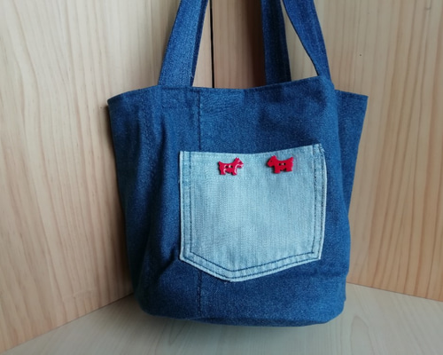 トートバッグ（愛犬と、バケツ型、リメイクデニム） トートバッグ 犬と