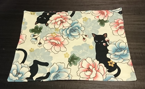 ランチョンマット　入園入学グッズ　リバーシブル　黒猫／猫いっぱい　ひとり親支援有り 3枚目の画像