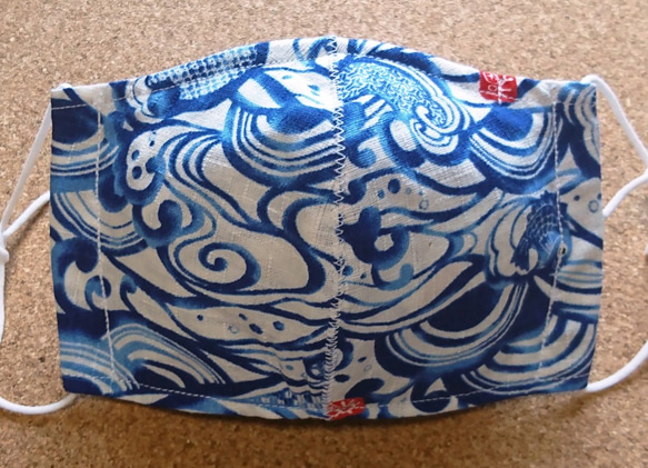 布マスク　夏用生地　立体型　表生地裏生地共に紬織り　鯛青① 1枚目の画像