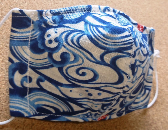 布マスク　夏用生地　立体型　表生地裏生地共に紬織り　鯛青① 2枚目の画像