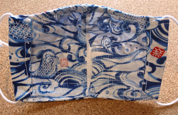 布マスク　夏用生地　立体型　表生地裏生地共に紬織り　鯛青① 4枚目の画像