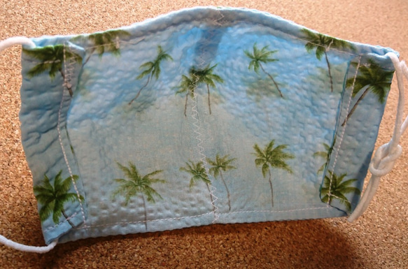 布マスク　夏用生地　立体型　表生地裏生地共にリップル　椰子の木① 3枚目の画像