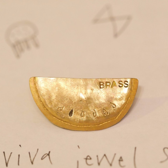 再販　BRASS  スイカちゃん　ちびブローチ　　受注製作 1枚目の画像